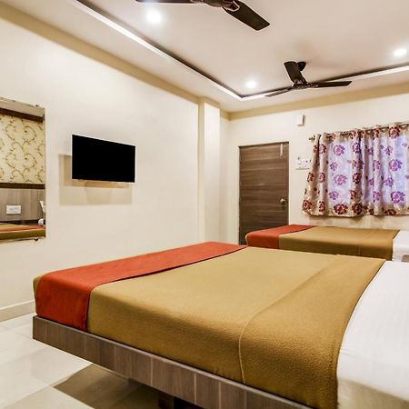 Hotel Neem Tree Hyderabad Airport Shamshabad Bagian luar foto