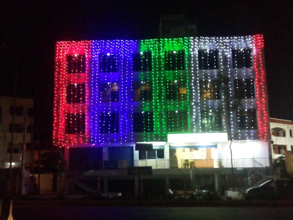 Hotel Neem Tree Hyderabad Airport Shamshabad Bagian luar foto