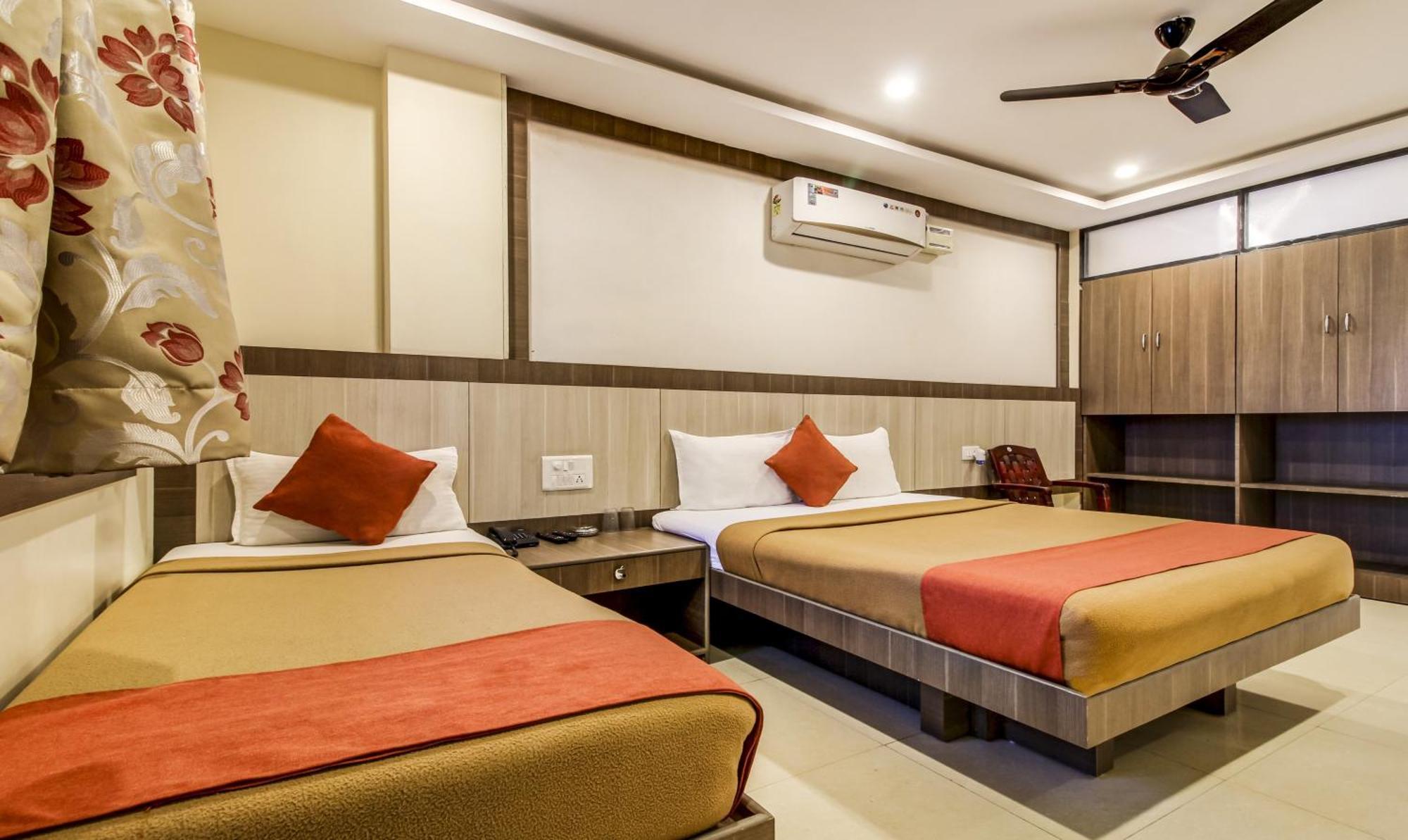 Hotel Neem Tree Hyderabad Airport Shamshabad Bagian luar foto