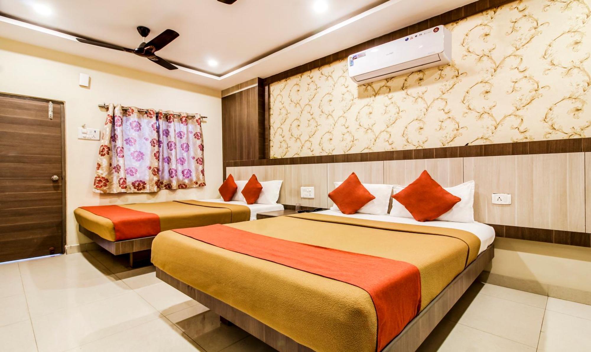 Hotel Neem Tree Hyderabad Airport Shamshabad Bagian luar foto