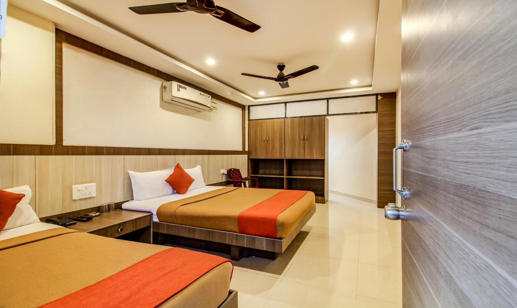 Hotel Neem Tree Hyderabad Airport Shamshabad Bagian luar foto