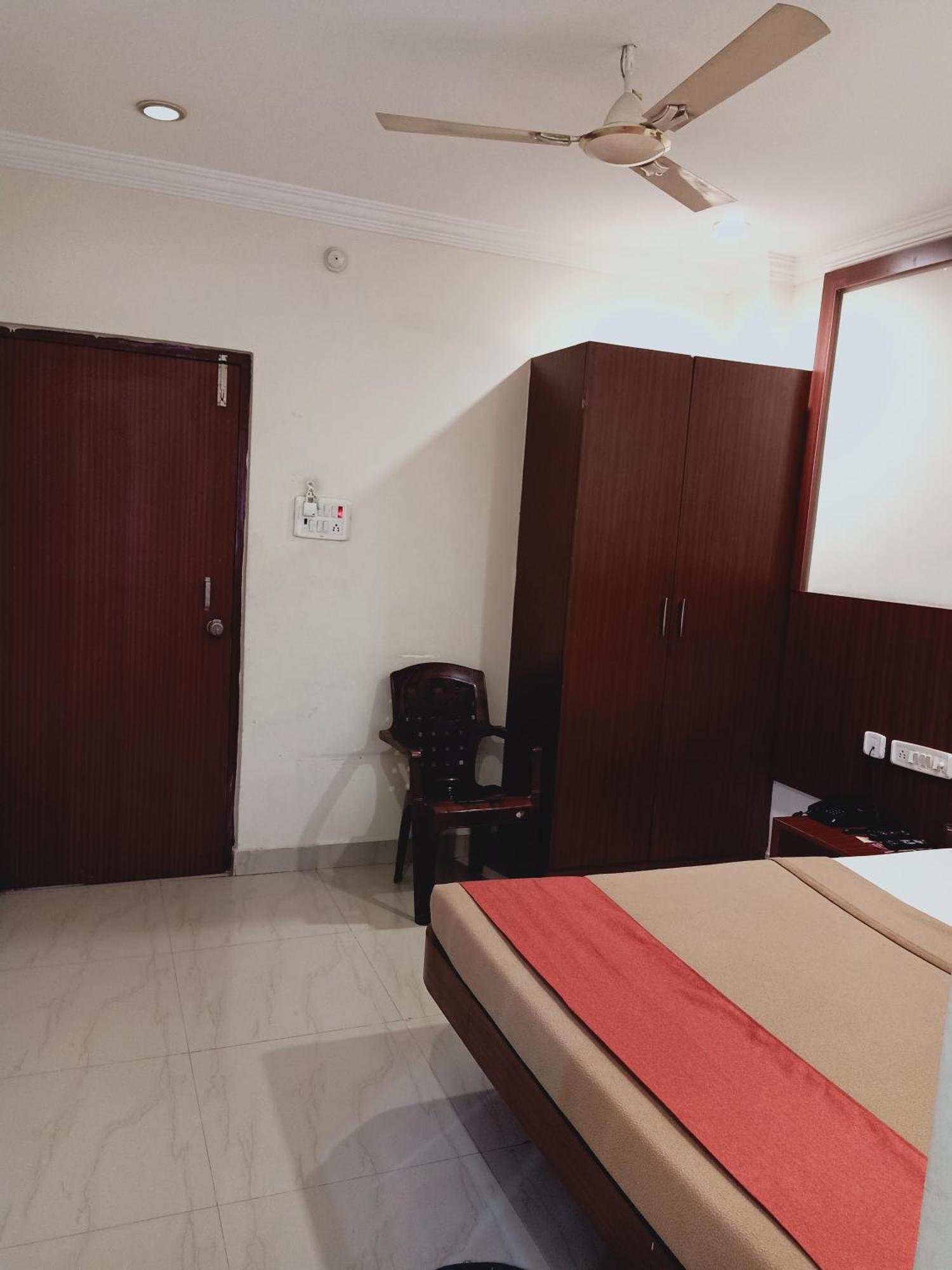 Hotel Neem Tree Hyderabad Airport Shamshabad Bagian luar foto