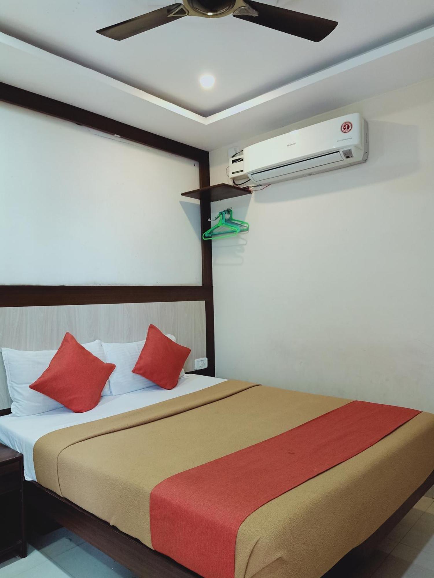 Hotel Neem Tree Hyderabad Airport Shamshabad Bagian luar foto