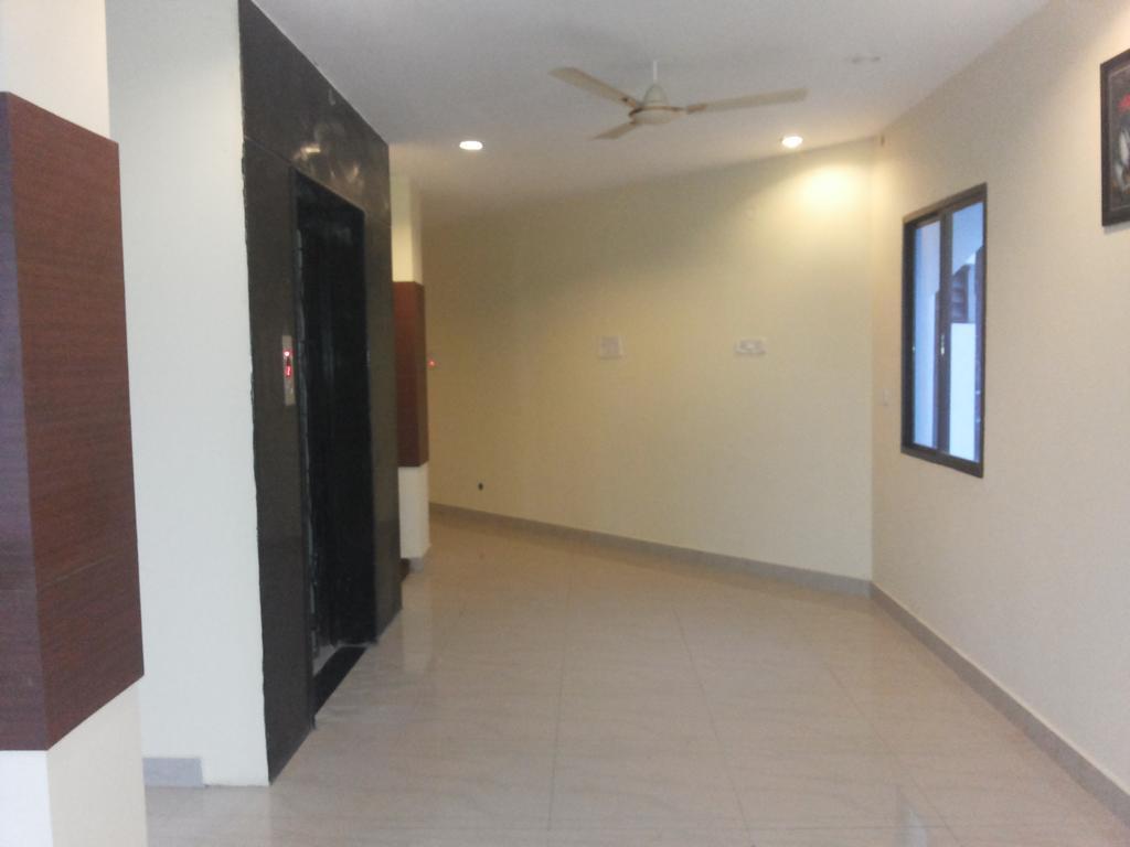 Hotel Neem Tree Hyderabad Airport Shamshabad Bagian luar foto